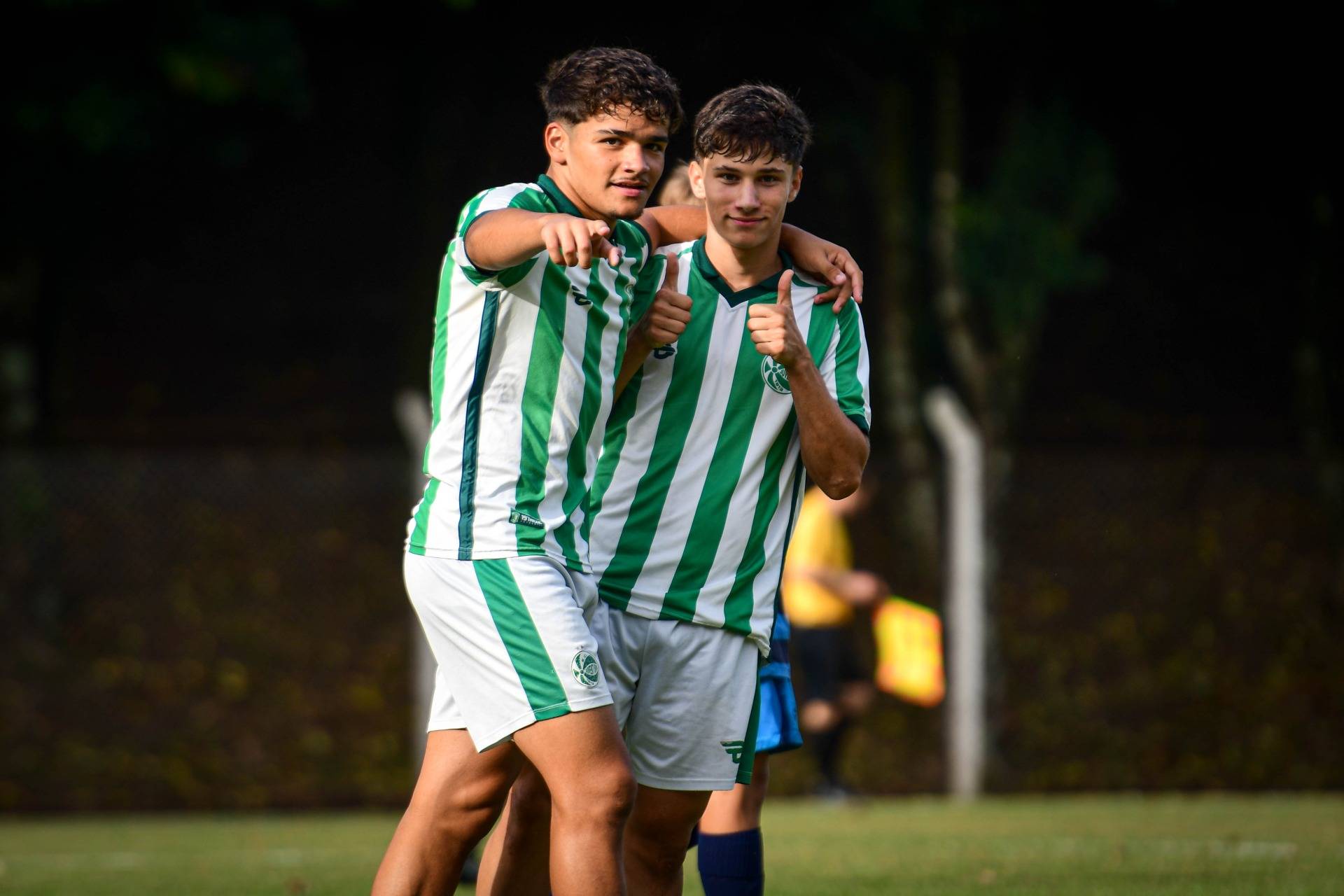 100%! Sub-15 goleia Ivoti e mantém liderança no Gauchão