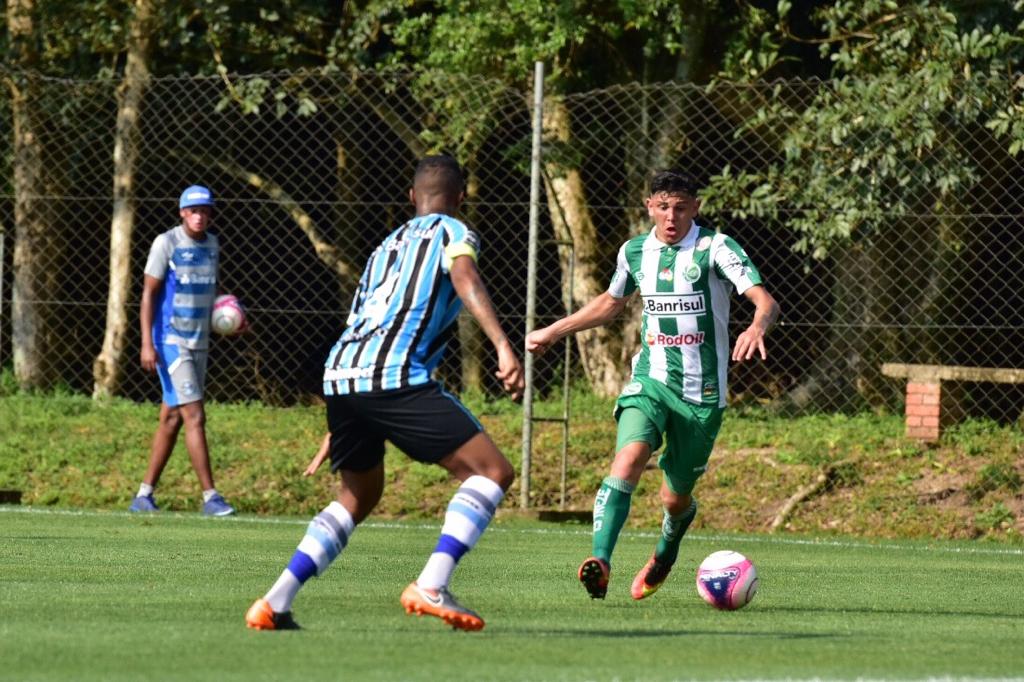 Juventude sai na frente, mas leva virada no final, pela Copinha
