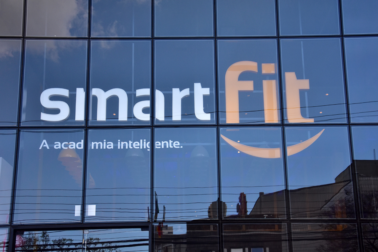 Juventude e Smart Fit agora são parceiros
