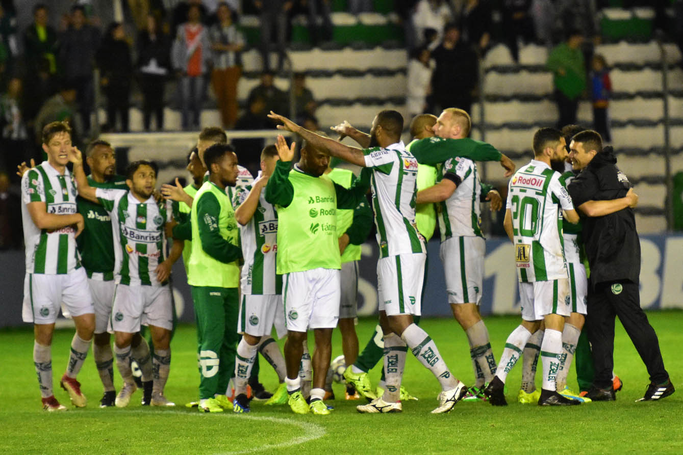 Empurrado pela torcida, Juventude vence o Sampaio Corrêa