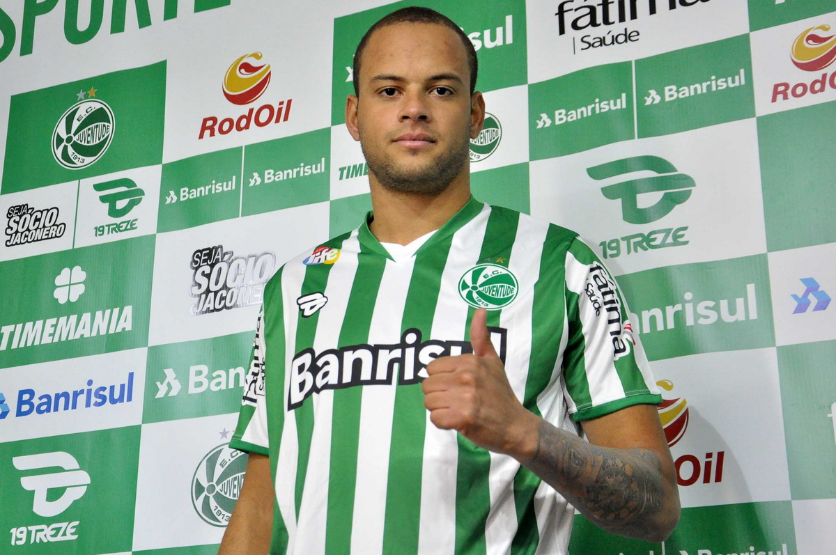 Bruninho é mais uma opção para o meio campo alviverde