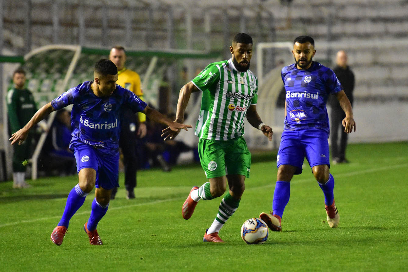 Em jogo truncado, Ju e São José ficam no empate