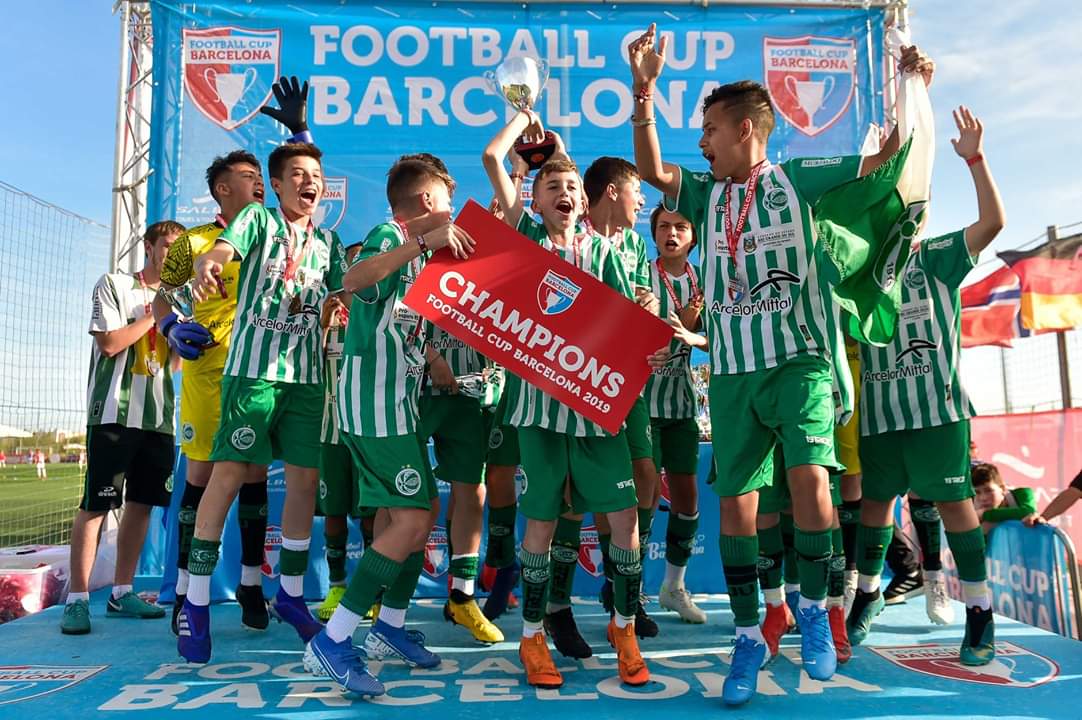 Ju é campeão da Football Cup Barcelona, na Espanha