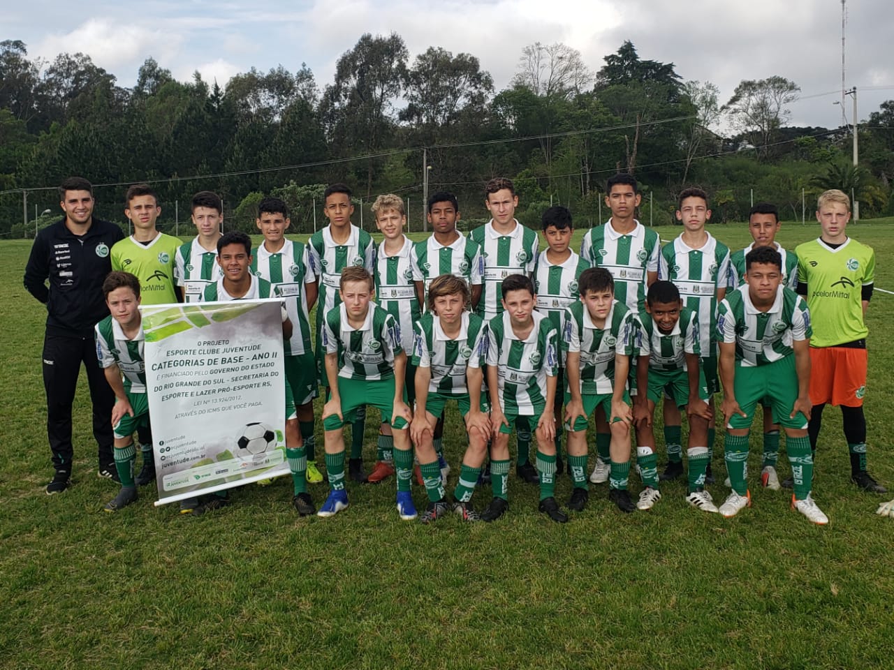 Sub-13 vence e avança no Estadual Noligafi